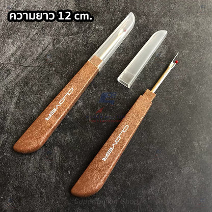 ที่เลาะตะเข็บด้าย หัวสเตนเลสสตีล ด้ามจับพลาสติก ยาว 12 cm. ยี่ห้อ Clover